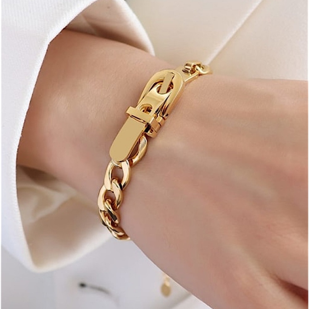 Gold Link Choker Necklace and Bracelet Set - Picture 6 of 14